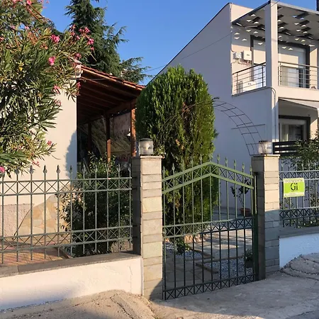 Alexis House Nyaraló